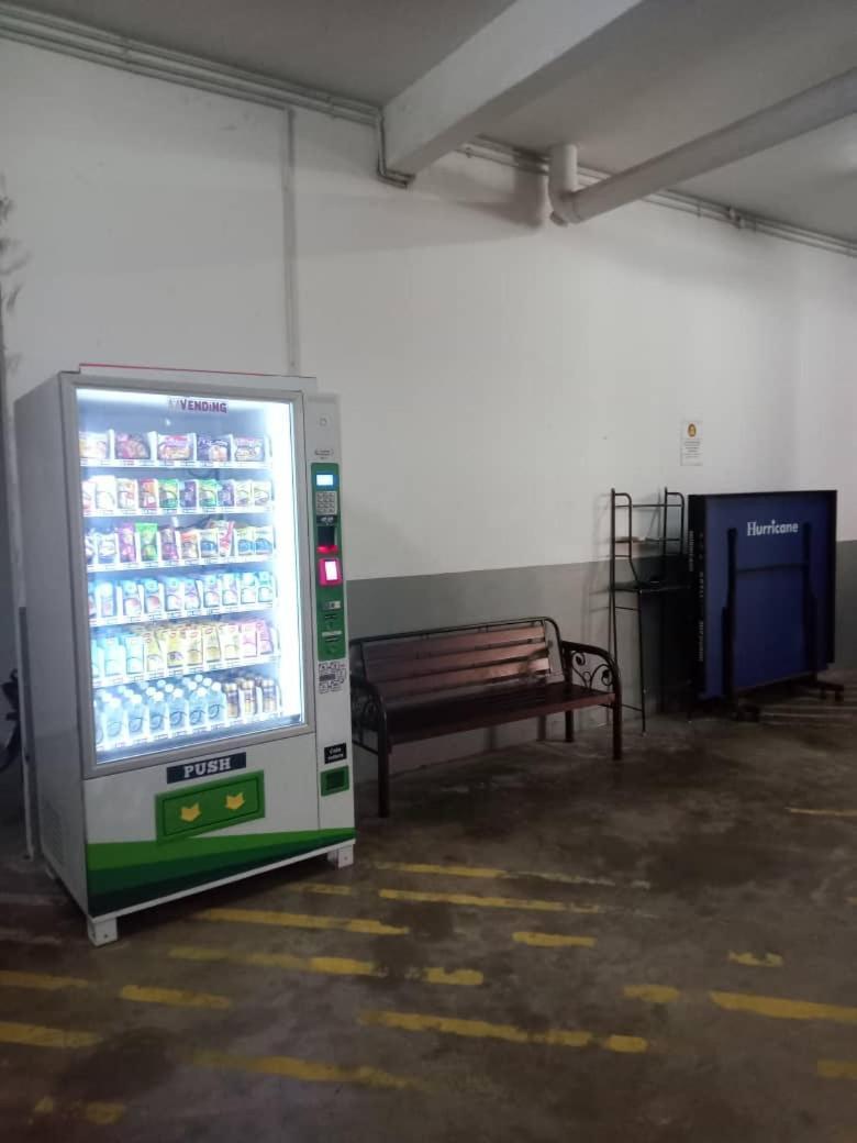 Homestay Budget Kuala Terengganu Tulipsia House Exterior foto