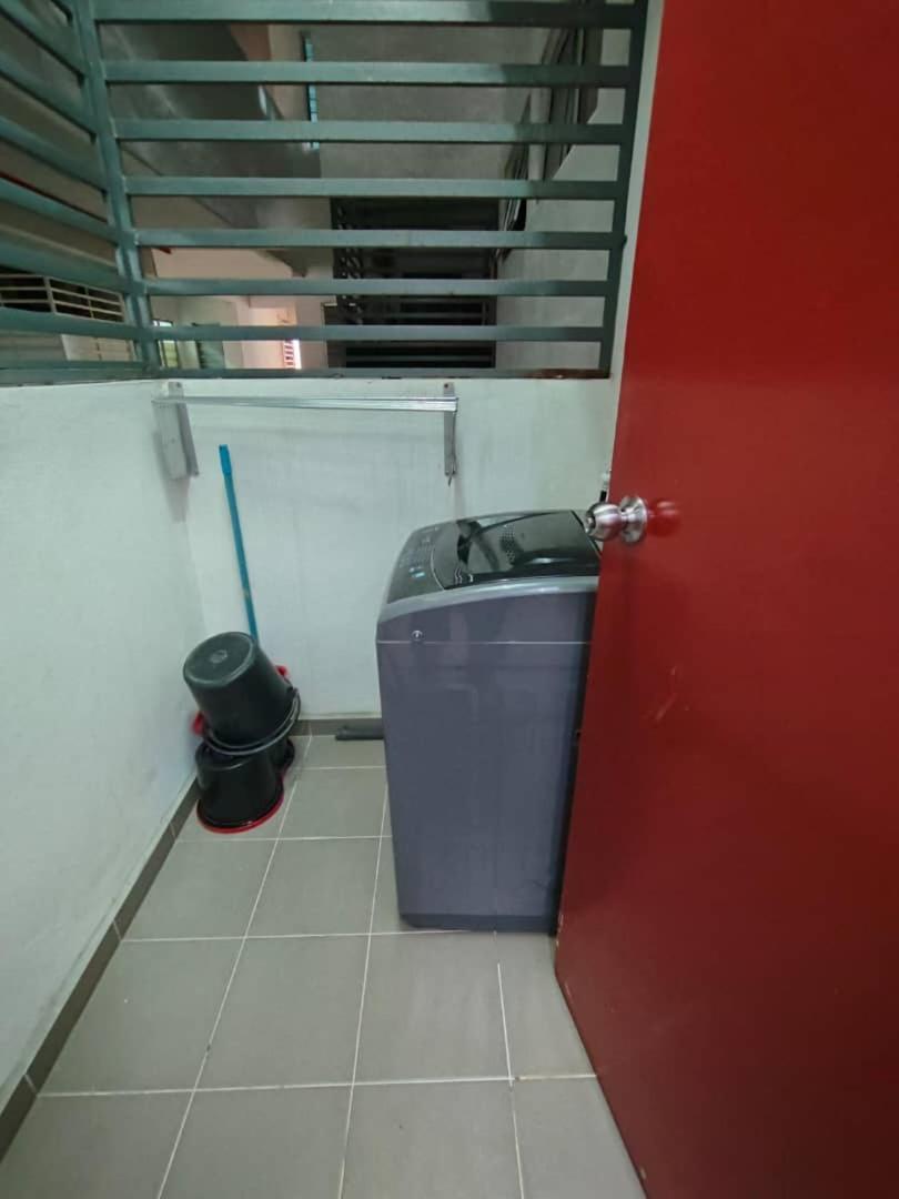 Homestay Budget Kuala Terengganu Tulipsia House Exterior foto